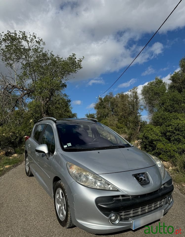 2007' Peugeot 207 Sw photo #1