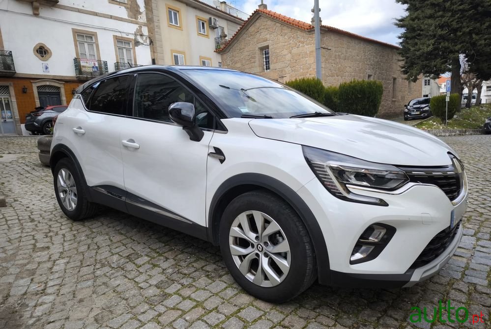 2022' Renault Captur 1.0 Tce Exclusive photo #4