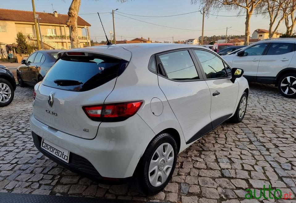 2016' Renault Clio photo #6