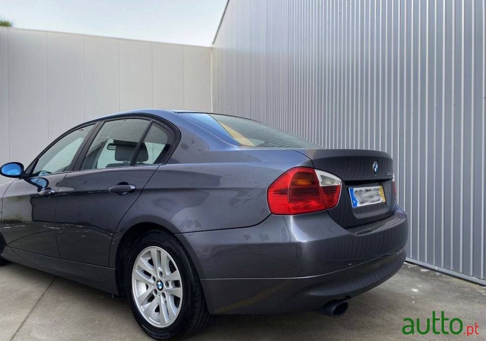 2007' BMW 320 photo #3