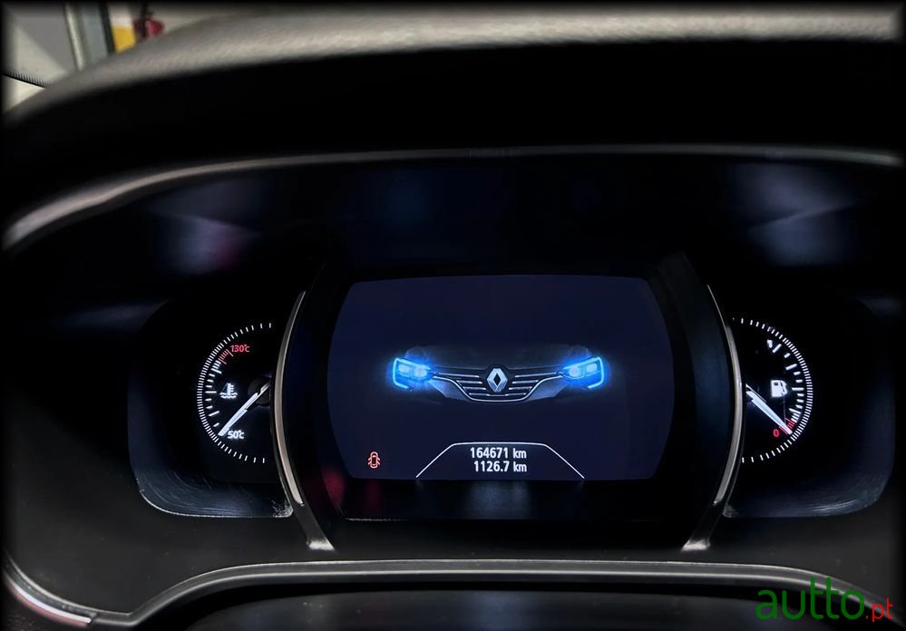 2017' Renault Megane Sport Tourer photo #6