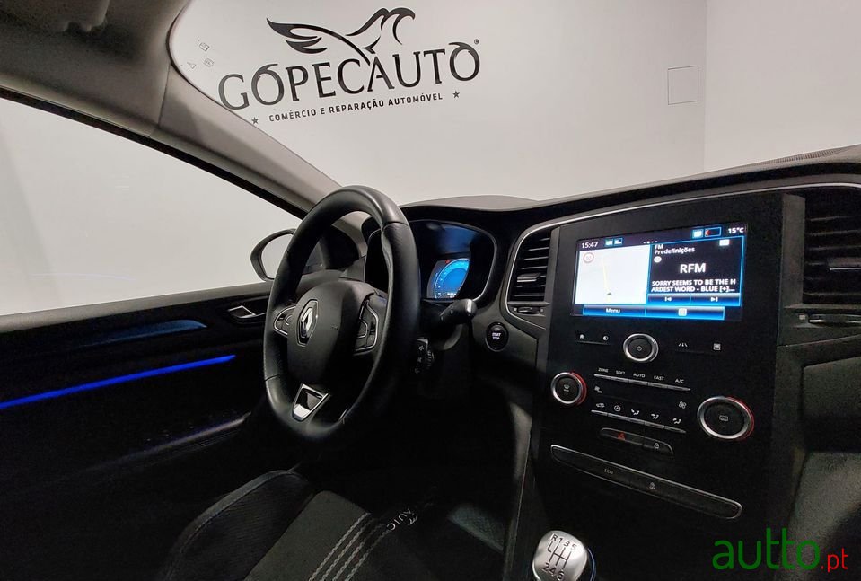 2017' Renault Megane Sport Tourer photo #5