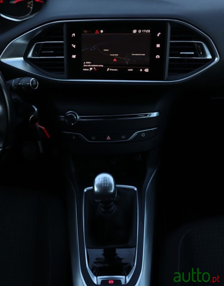 2018' Peugeot 308 Sw photo #4