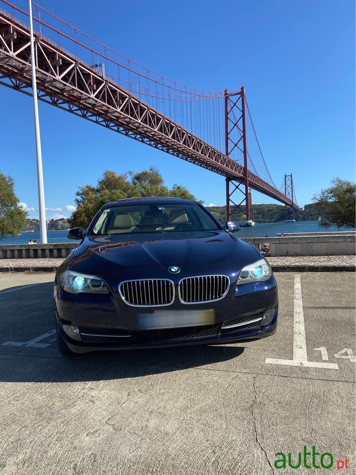 2017' BMW 528 photo #1