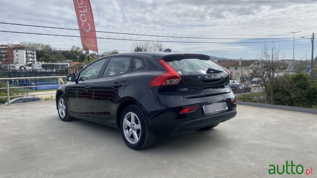 2016' Volvo V40 photo #5