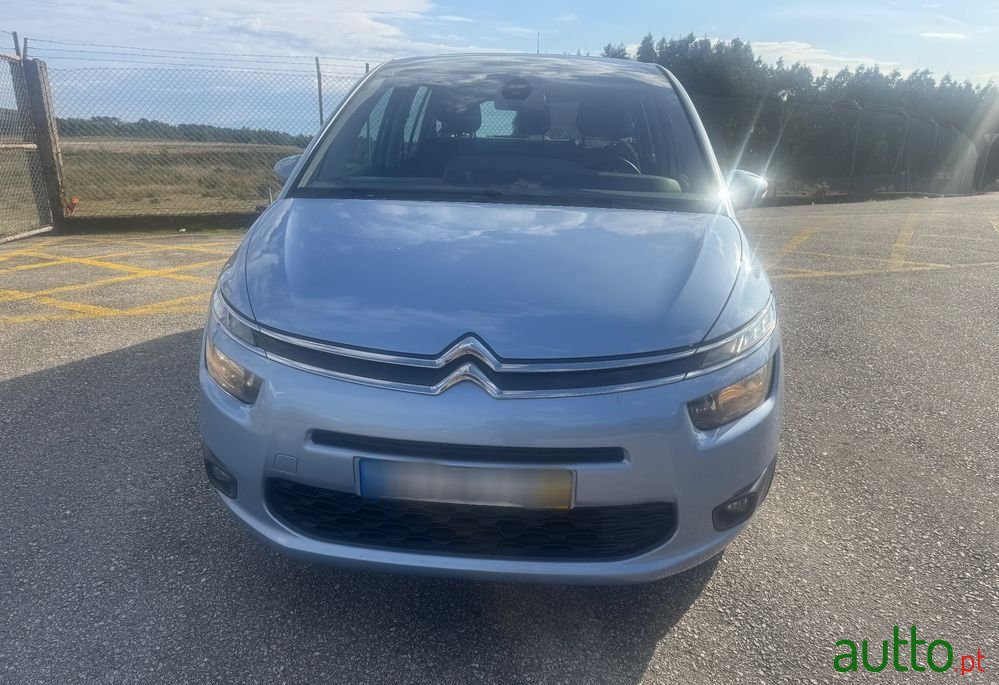 2014' Citroen C4 Grand Picasso photo #2
