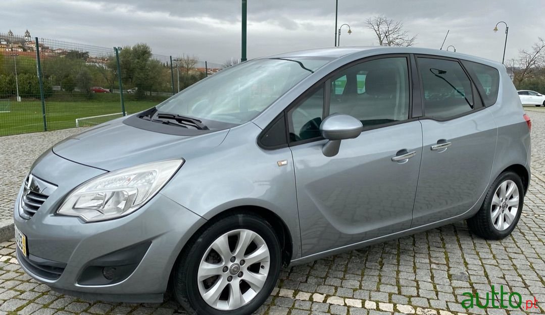 2011' Opel Meriva photo #2