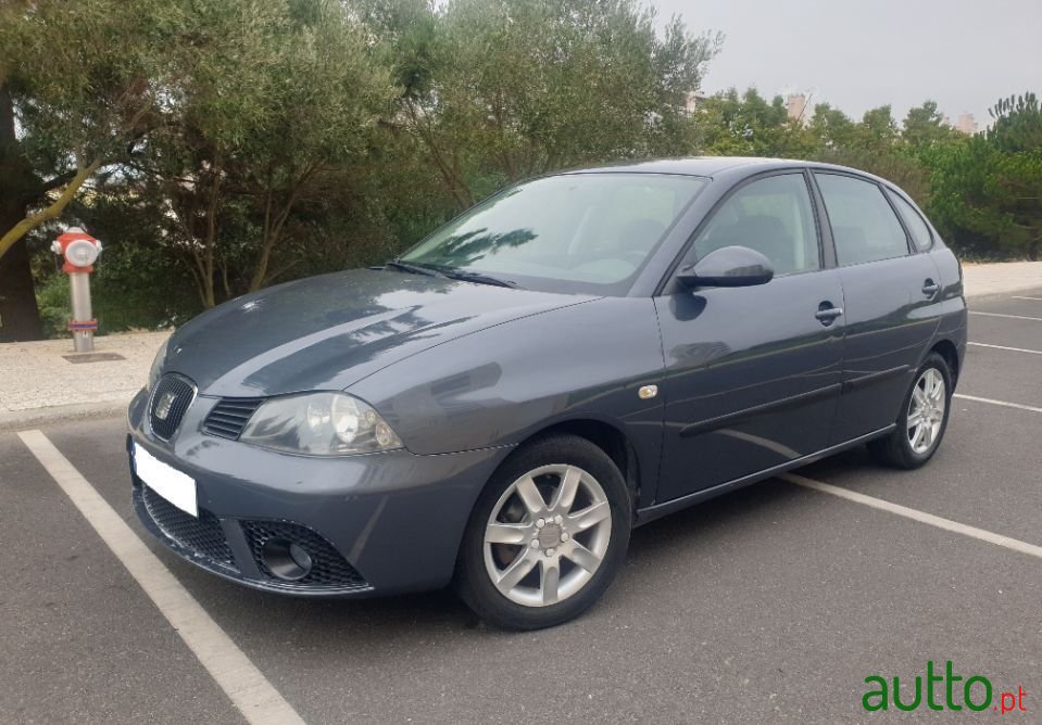 2006' SEAT Ibiza photo #1