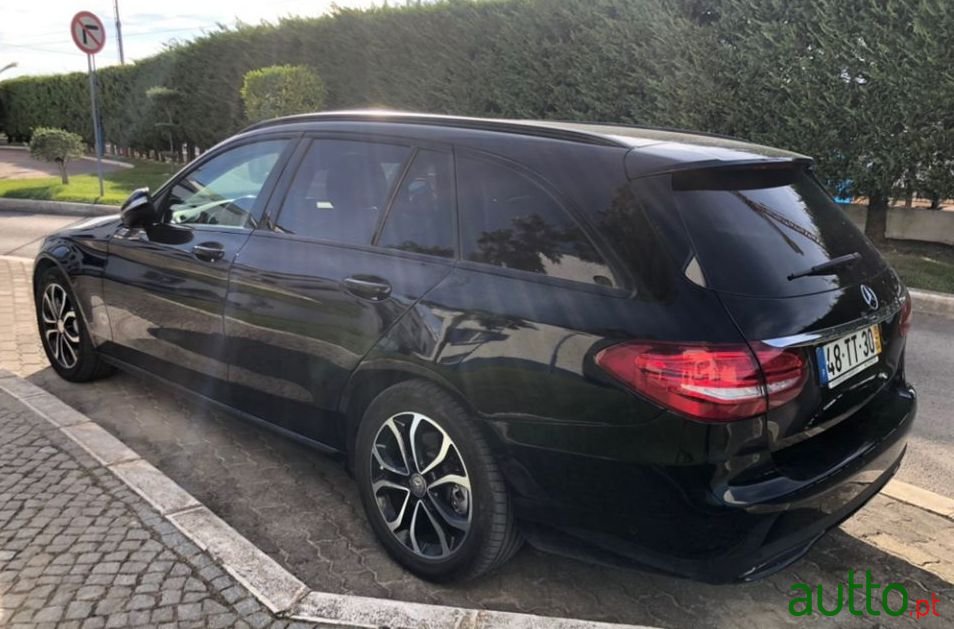 2015' Mercedes-Benz C-250 photo #1