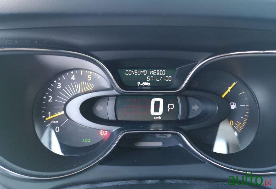 2015' Renault Captur photo #2