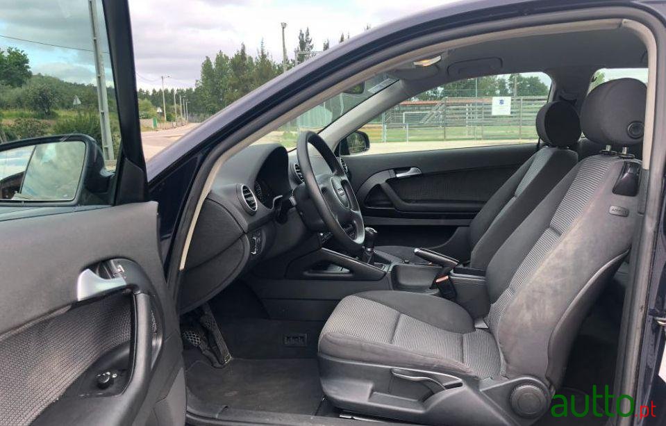 2003' Audi A3 1.6  Fsi photo #3