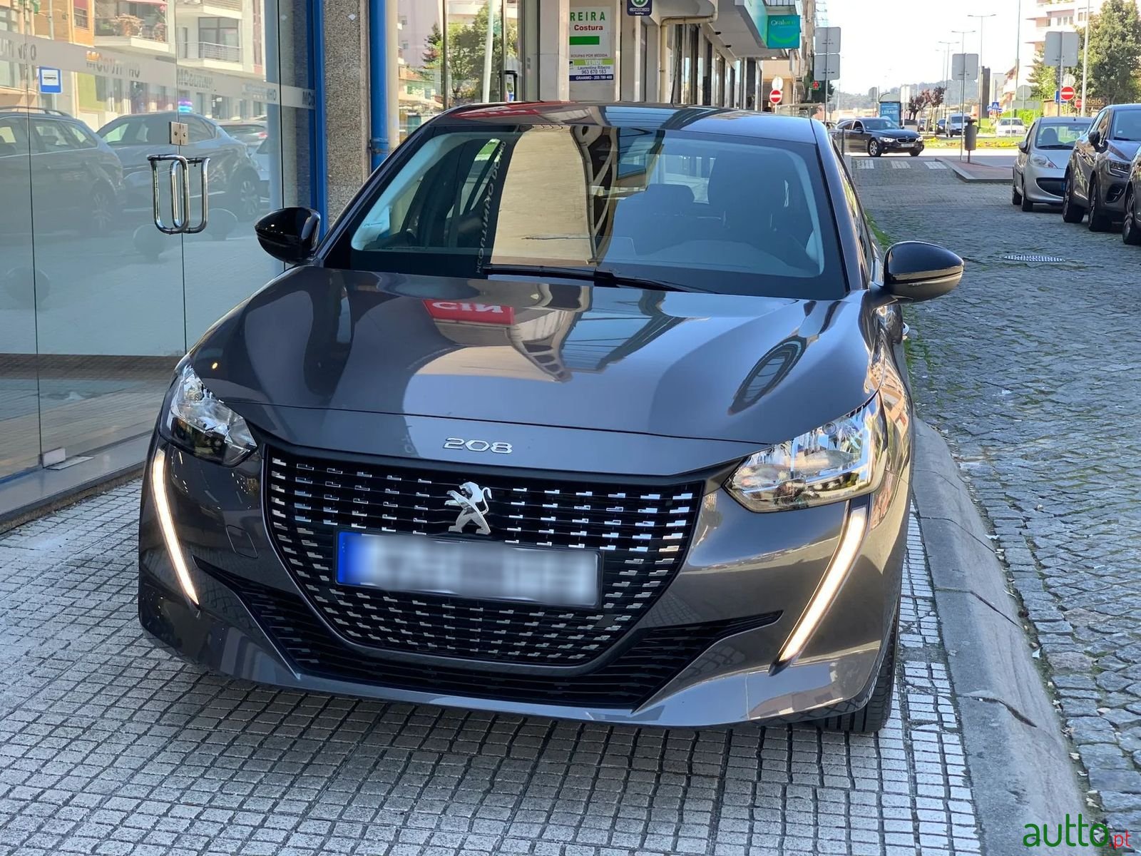 2023' Peugeot 208 photo #2