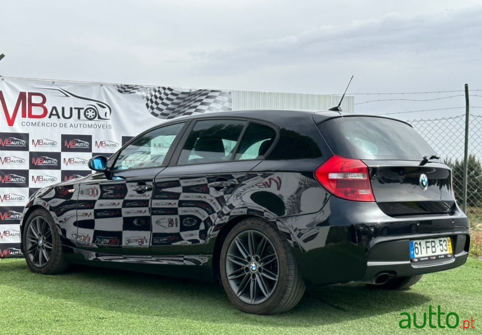 2008' BMW 123 photo #3