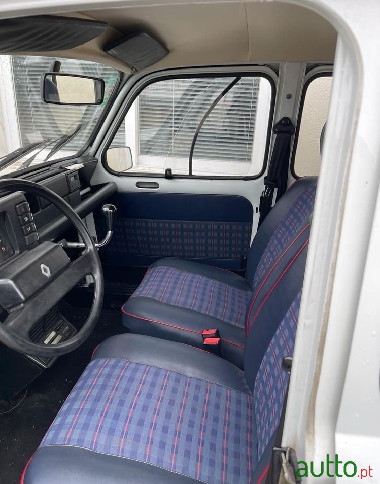 1992' Renault 4 photo #5