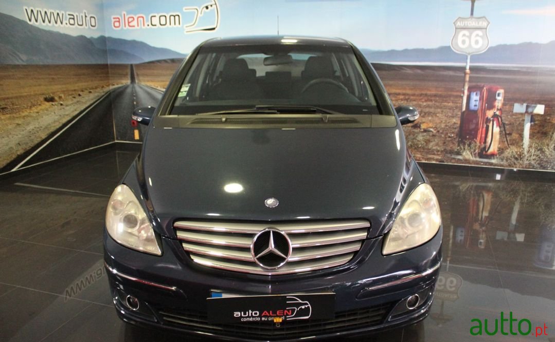 2005' Mercedes-Benz B-200 photo #4