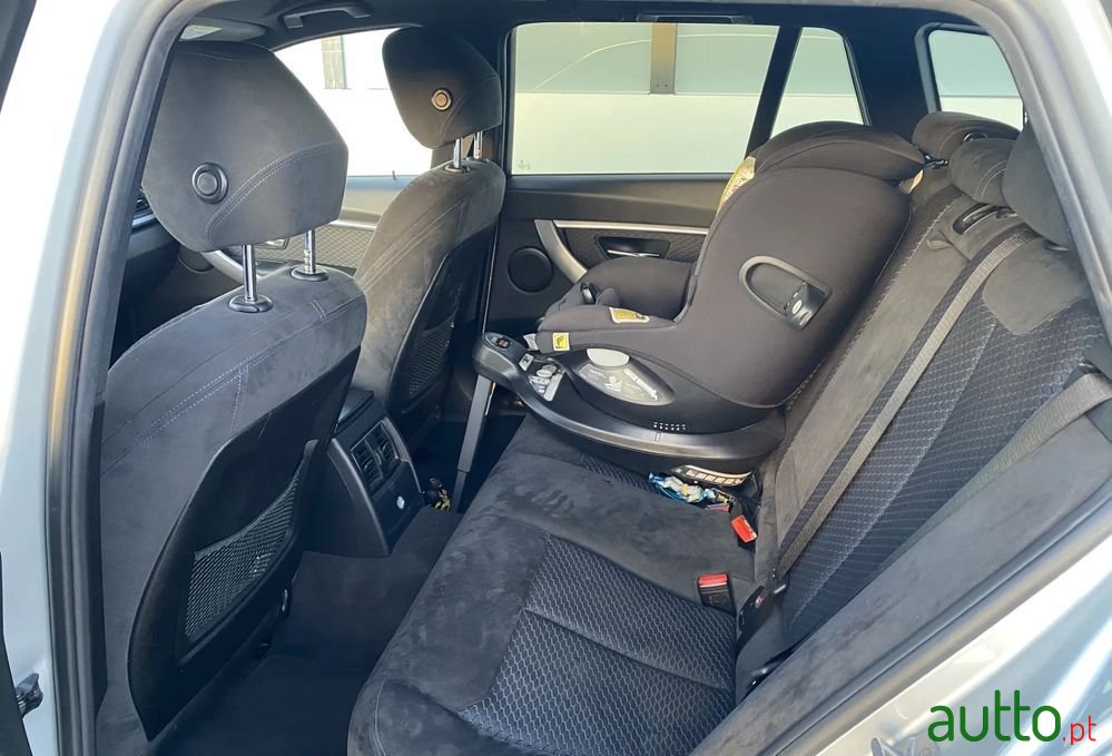 2017' BMW 320 photo #5