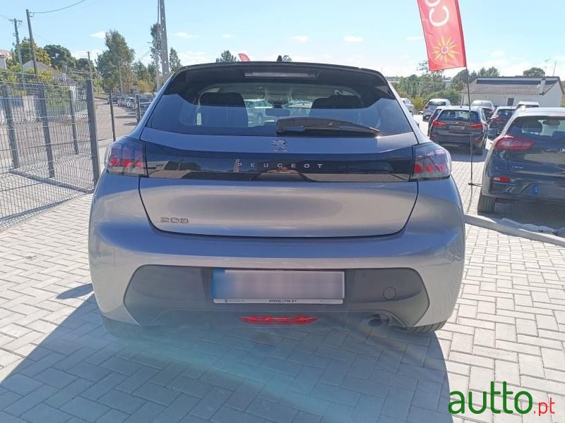 2020' Peugeot 208 photo #3