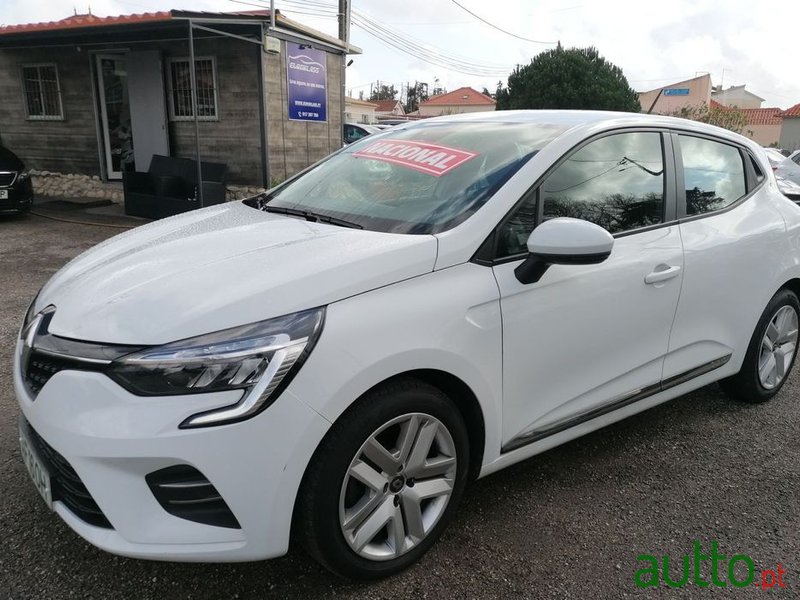 2021' Renault Clio photo #4