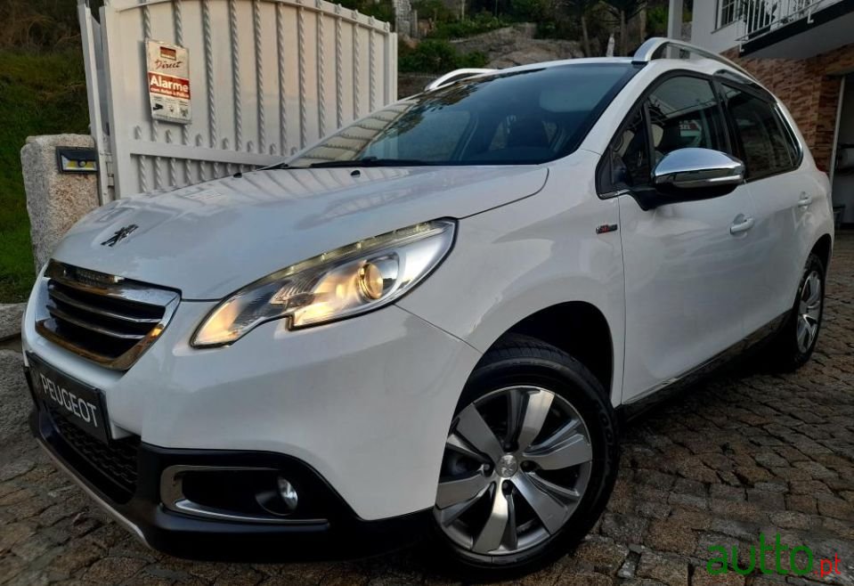 2014' Peugeot 2008 photo #1