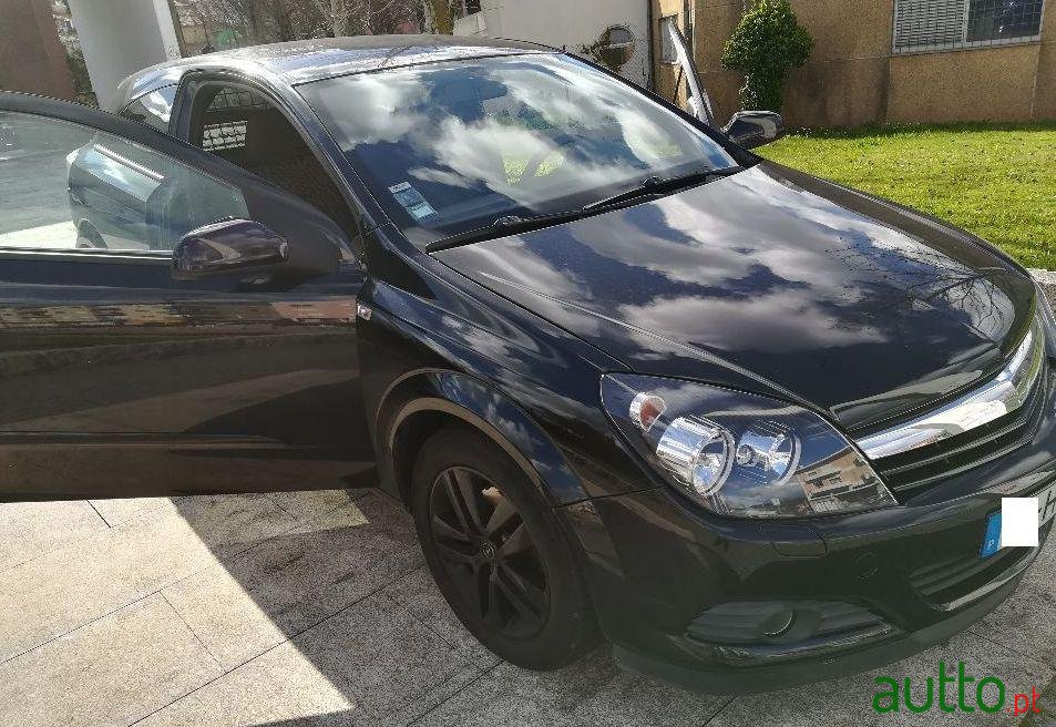 2009' Opel Astra Gtc photo #1