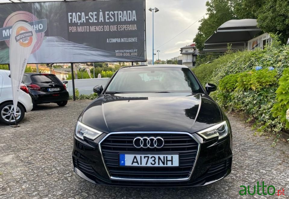 2019' Audi A3 Sportback photo #2