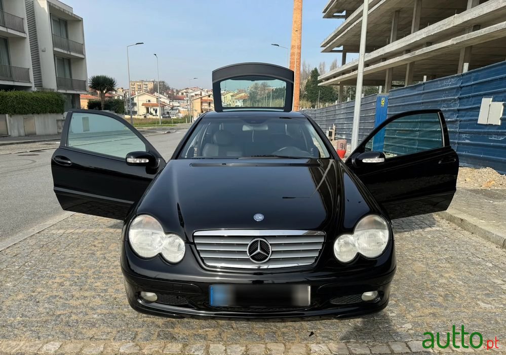 2002' Mercedes-Benz Classe C photo #5