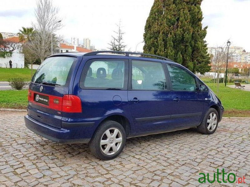 2003' Volkswagen Sharan photo #2