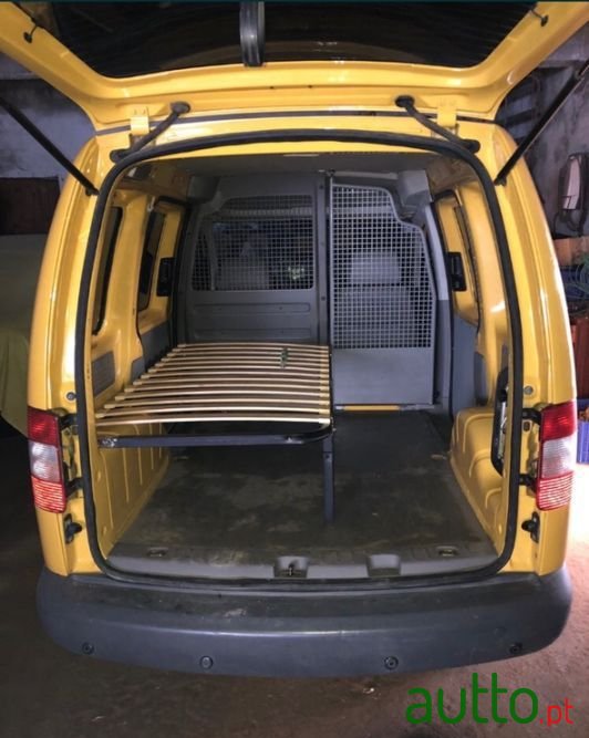 2008' Volkswagen Caddy photo #5