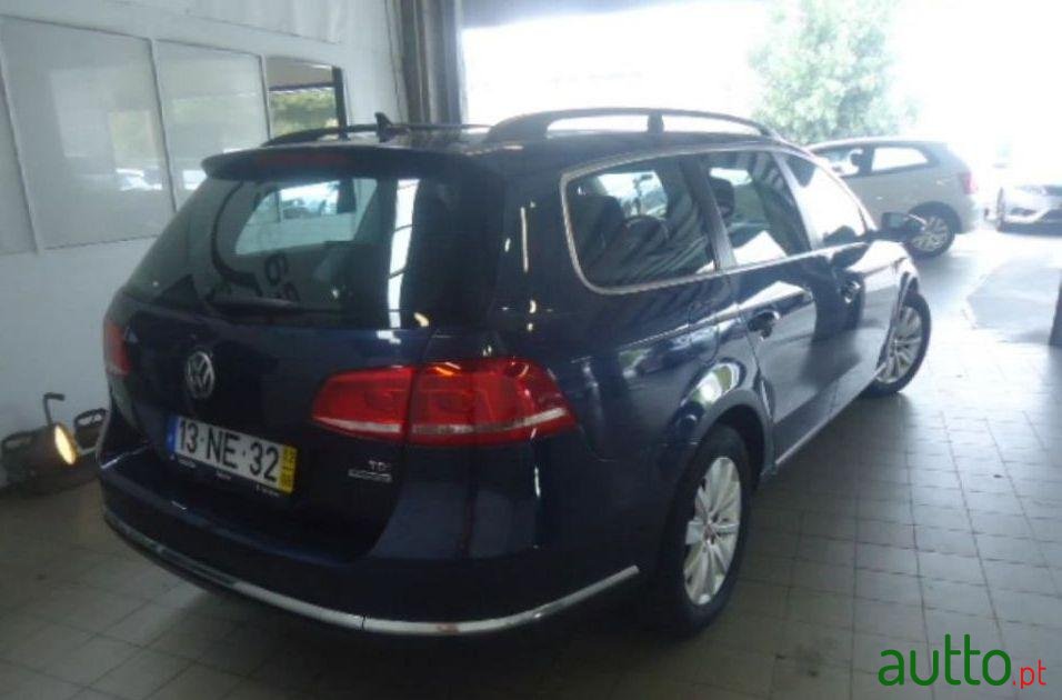 2012' Volkswagen Passat photo #2