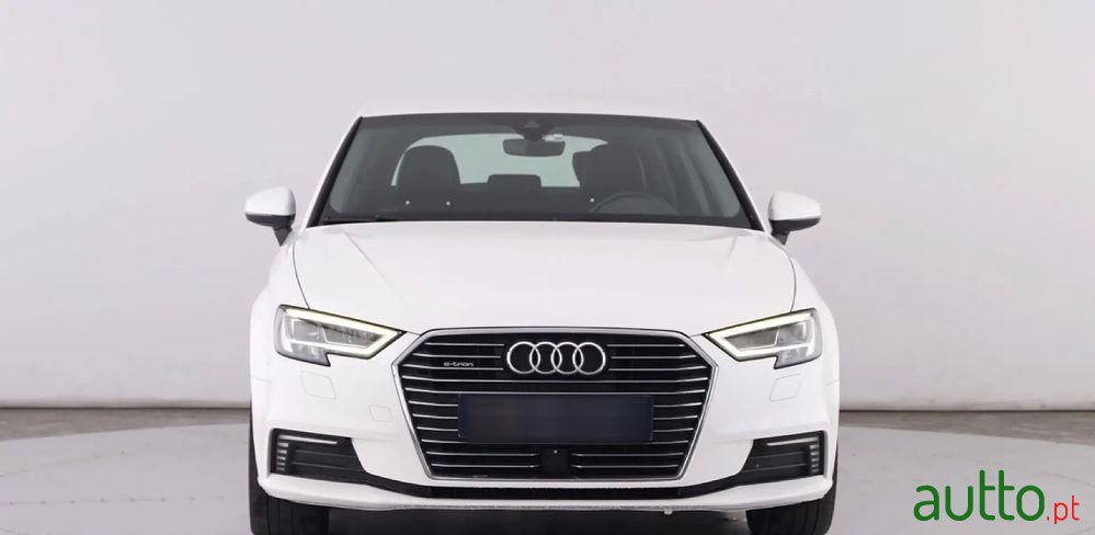 2016' Audi A3 Sportback S Tronic photo #3