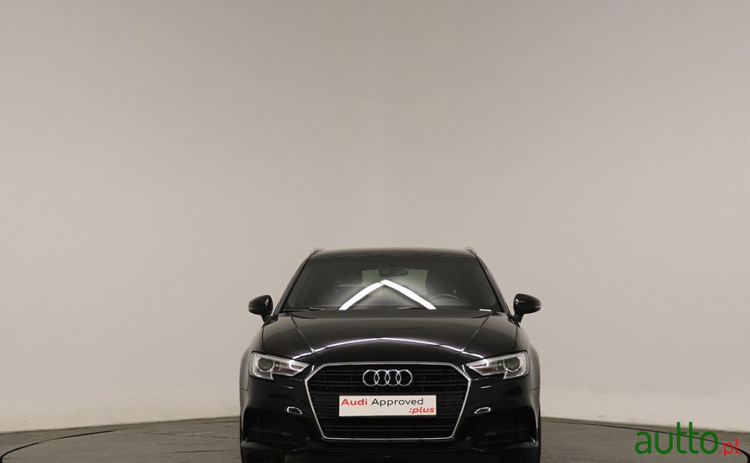 2019' Audi A3 Sportback photo #2