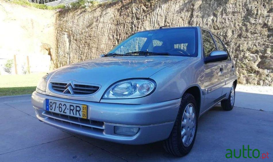 2001' Citroen Saxo photo #1