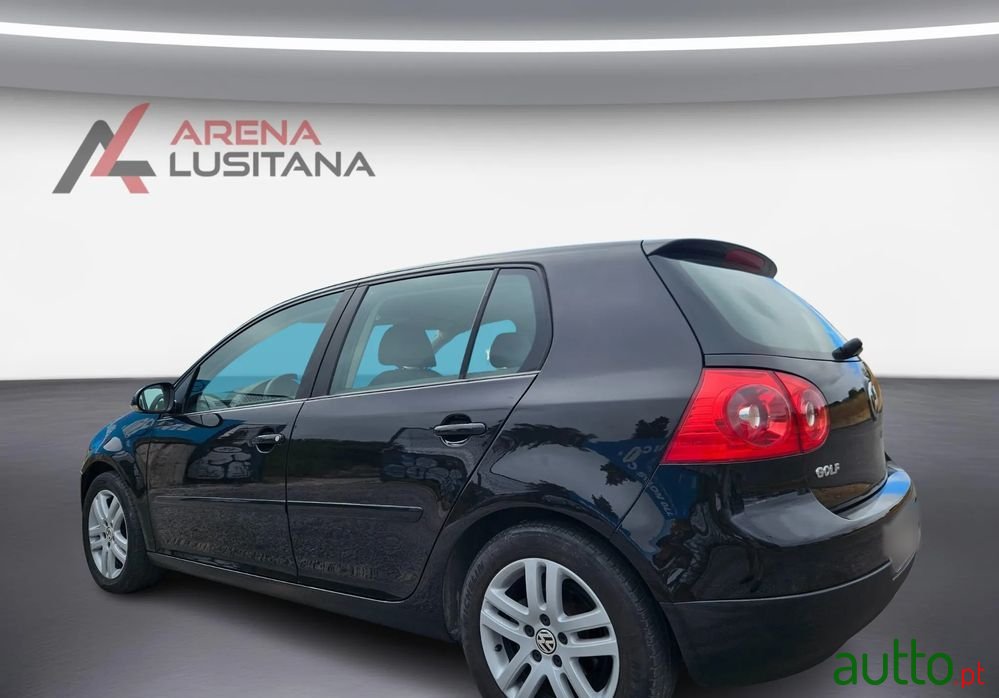 2008' Volkswagen Golf photo #4