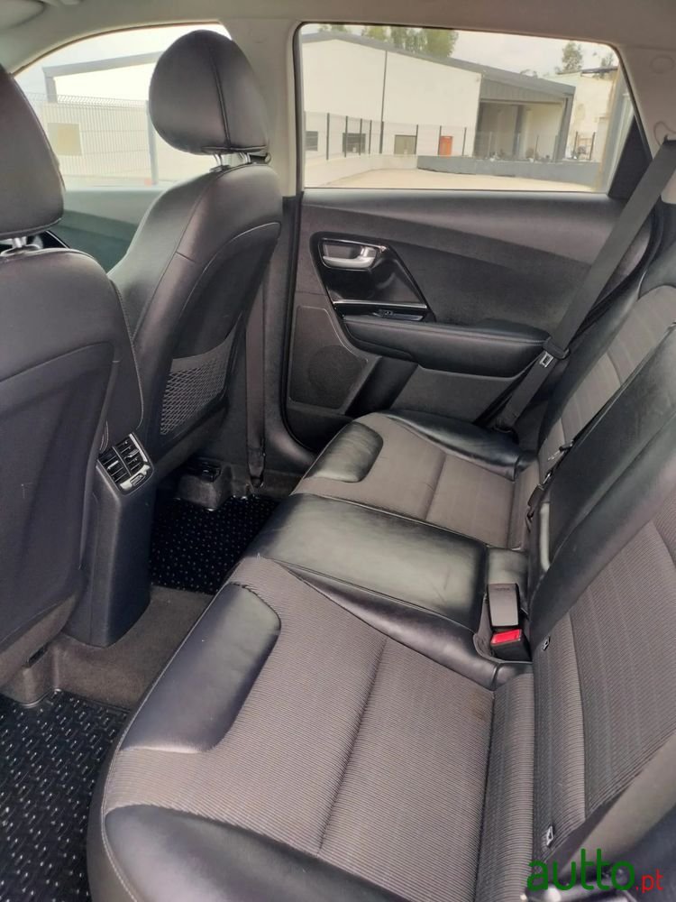 2018' Kia Niro 1.6 Gdi Hev photo #4