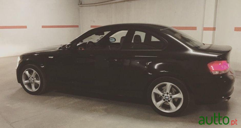 2008' BMW 120 Coupe photo #1