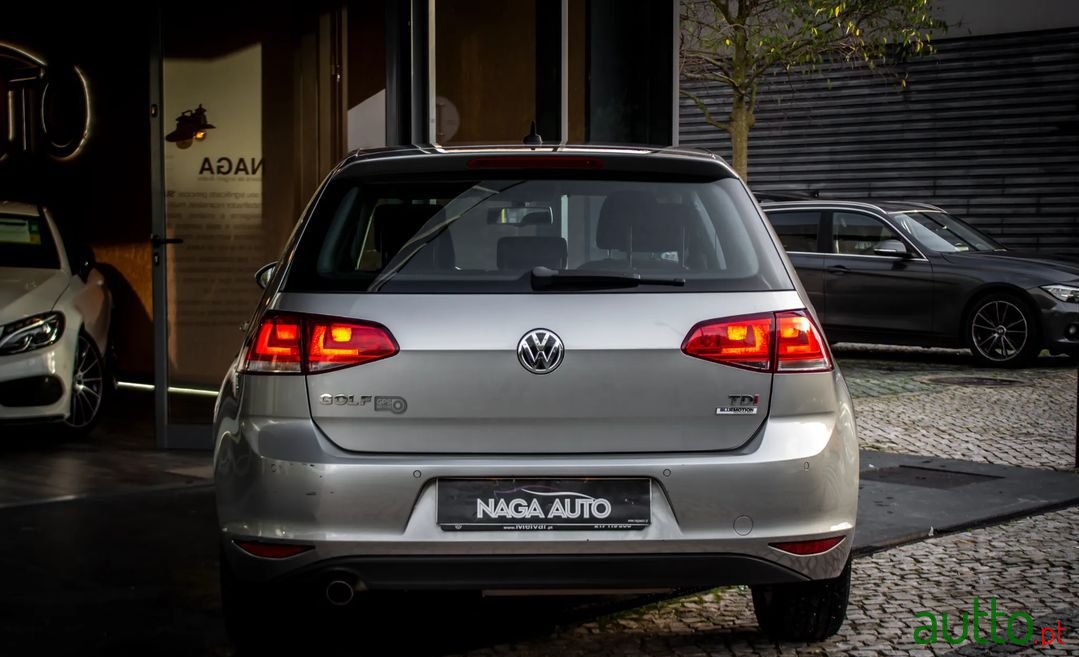 2016' Volkswagen Golf photo #3