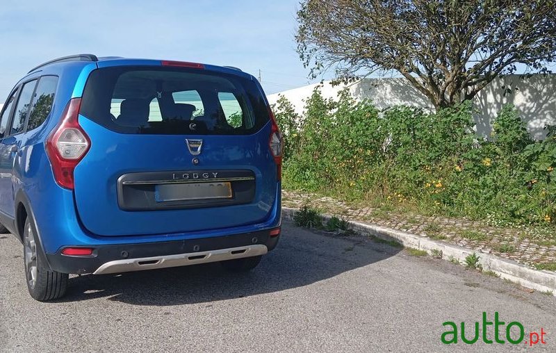 2018' Dacia Lodgy photo #3