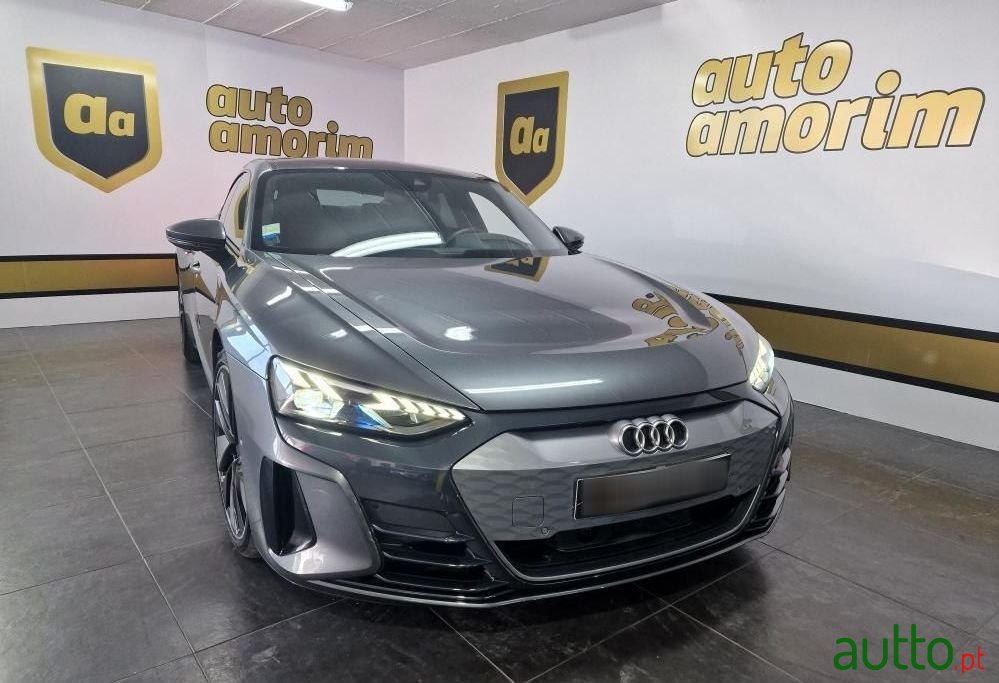 2021' Audi e-tron GT Quattro photo #2