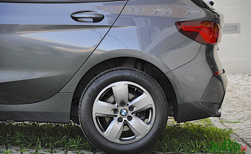 2021' BMW Série 1 photo #3