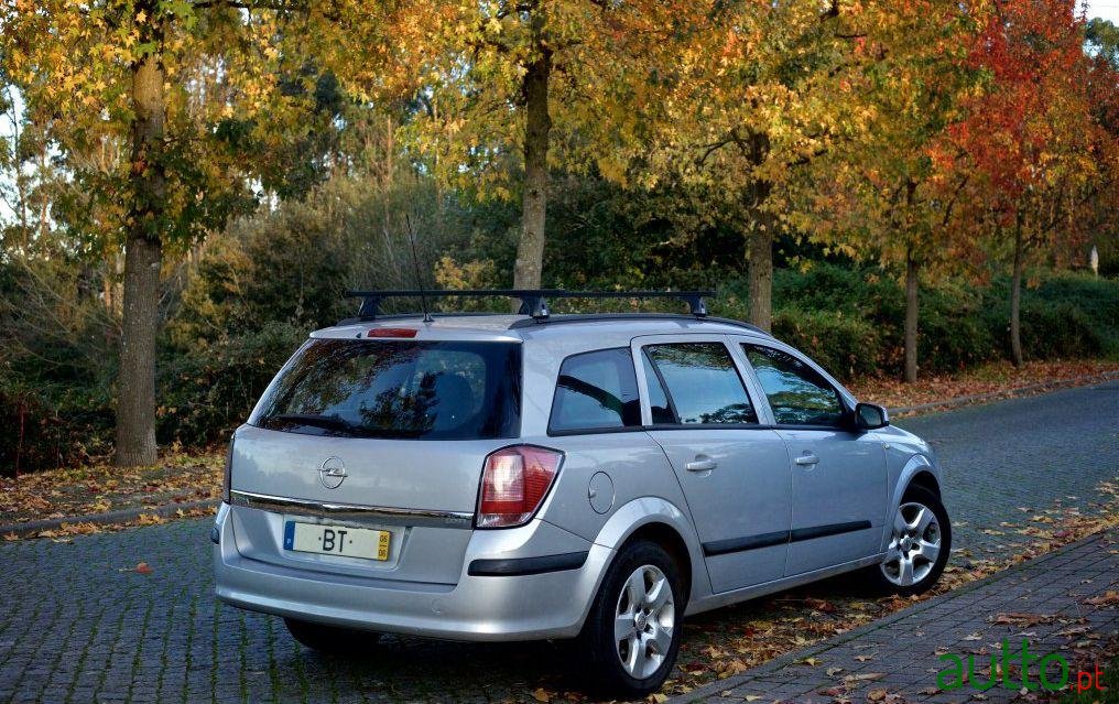 2006' Opel Astra 1.3 Cdti photo #3