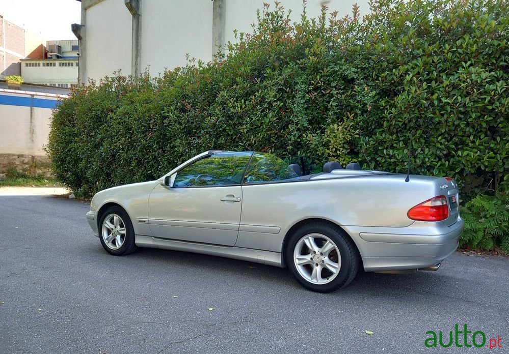 2001' Mercedes-Benz Classe Clk photo #5
