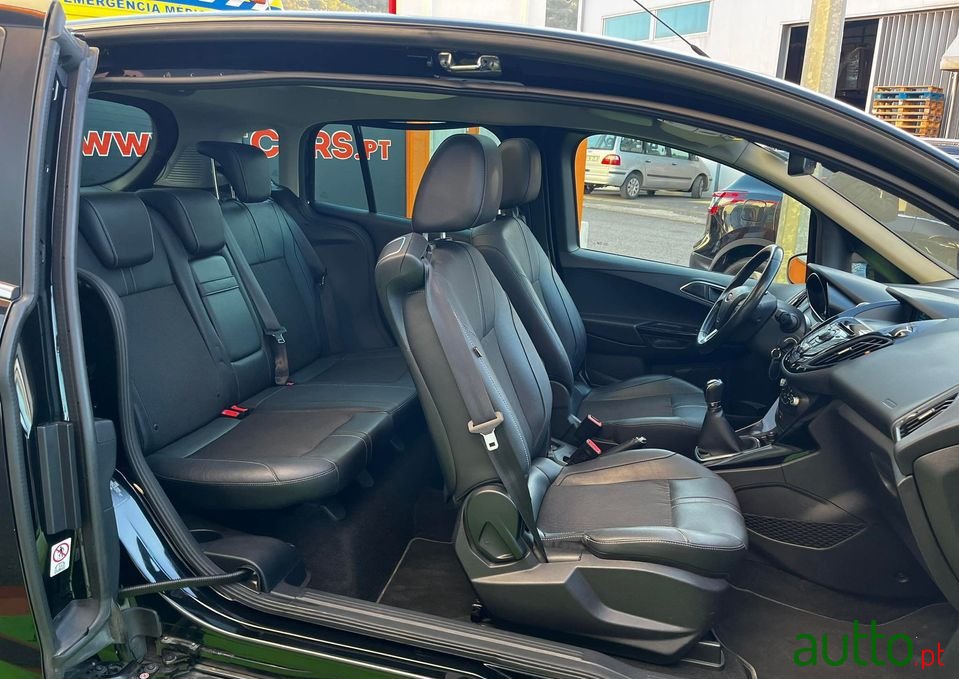 2014' Ford B-MAX photo #3