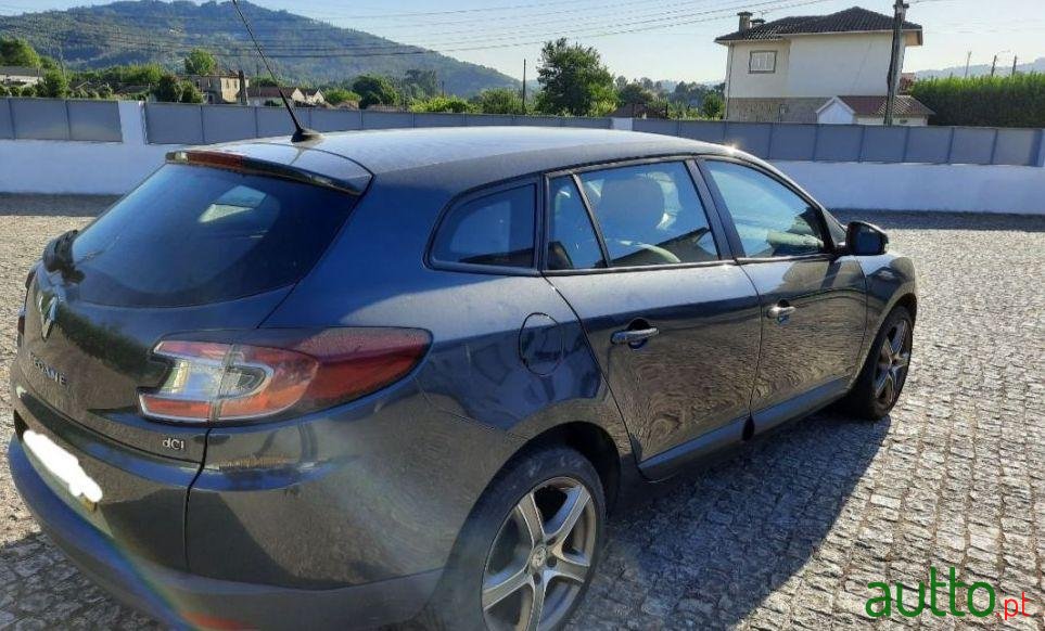 2010' Renault Megane Dinamycs photo #1