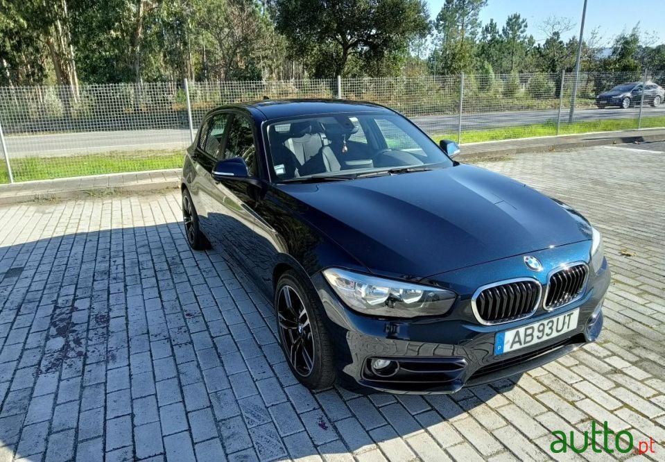 2015' BMW 116 Sport photo #1