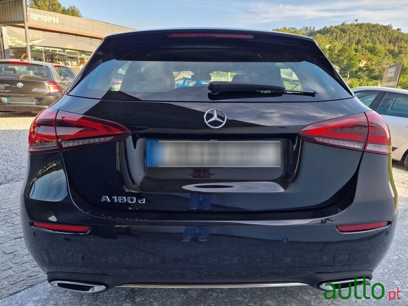 2018' Mercedes-Benz A 180 photo #5