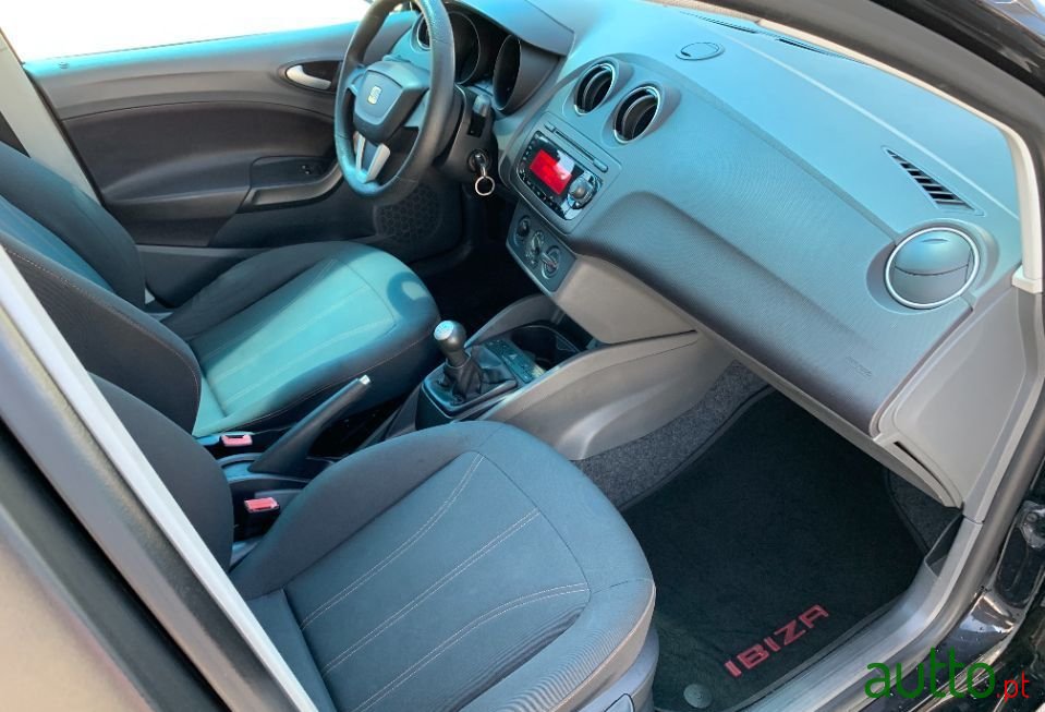 2011' SEAT Ibiza St photo #2