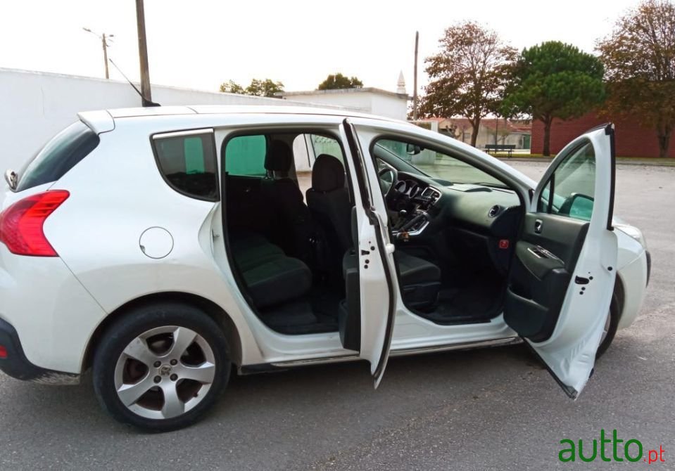 2013' Peugeot 3008 photo #4