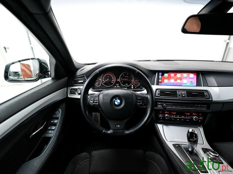 2011' BMW 520 D Pack M Auto photo #2