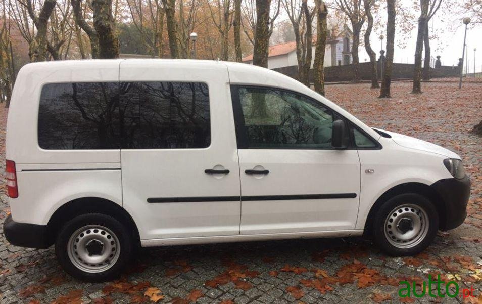 2013' Volkswagen Caddy photo #3