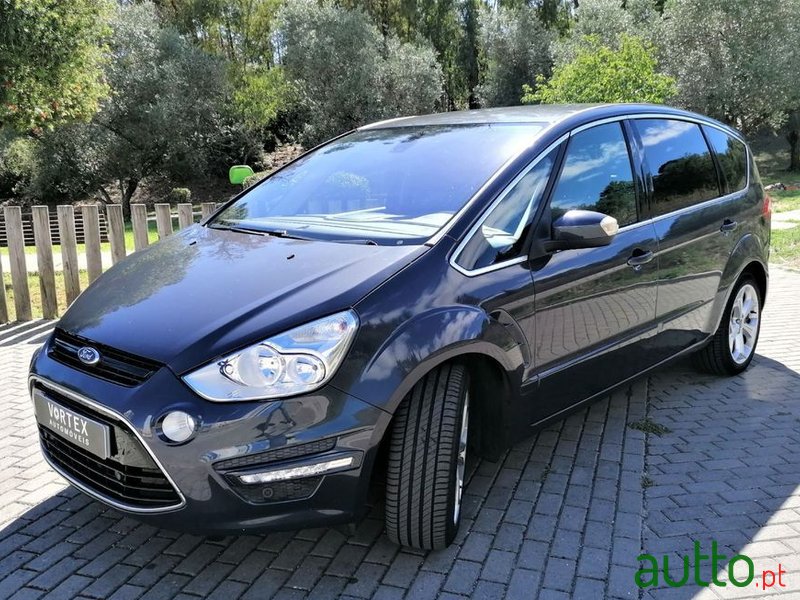 2012' Ford S-Max photo #3